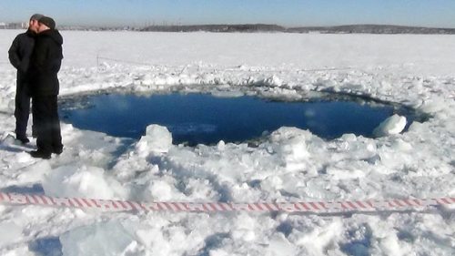 russia-meteor-strike-lake_64337_610x343