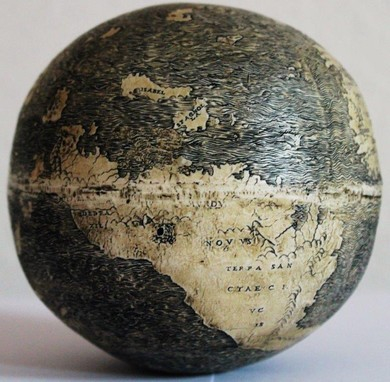 New World in Ostrich_egg_globe