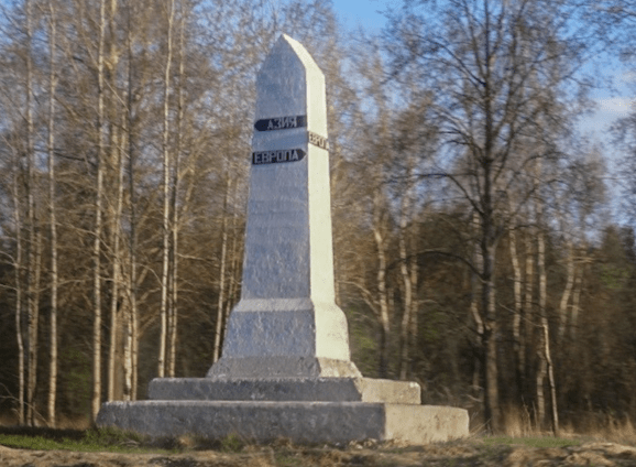 obelisk: Europe is to the left!
