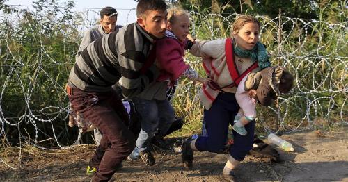 1200x630_312463_hungary-razor-wire-fence-fails-to-hal