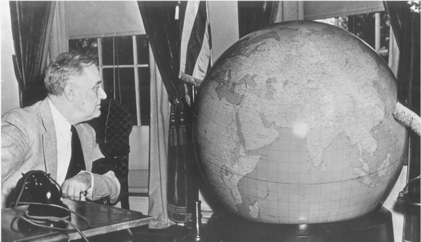 Roosevelt before GLobe in Office.png