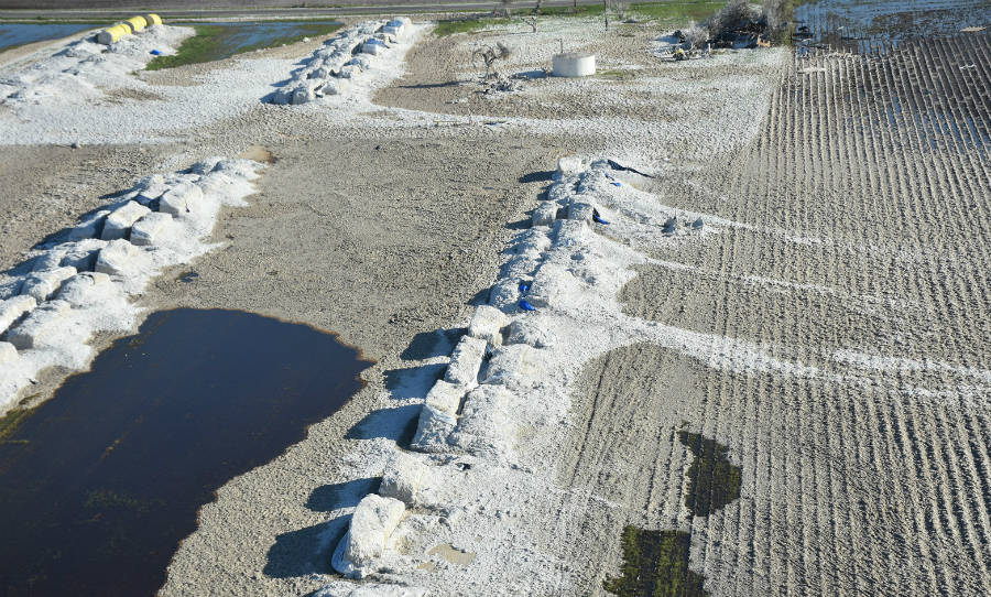 harvey-harvested-cotton-modules-ruined-refugio-co_Joseph-Floerke-usda